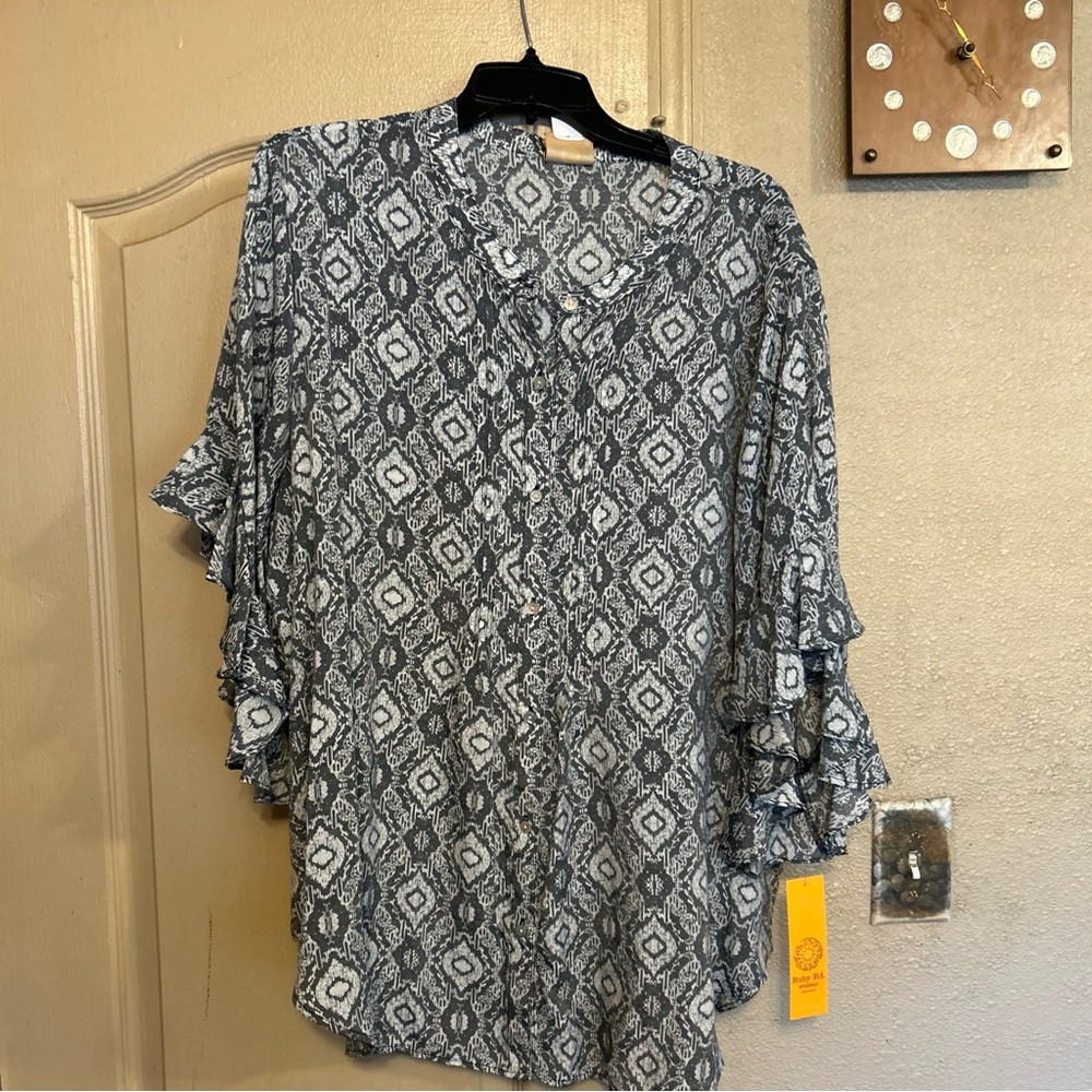 Ruby Rd. Black and White Button Down Shirt
